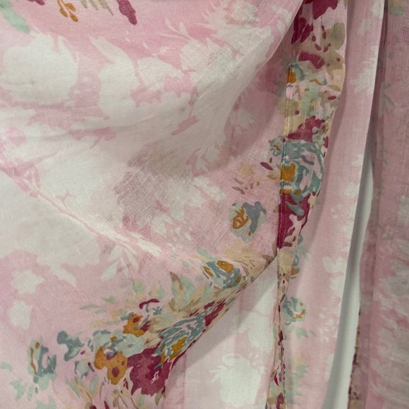 Chic Floral Pink Scarf with Tassels - Picture 3 of 3